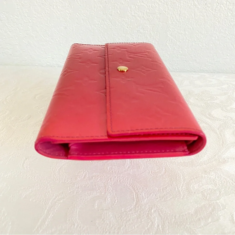 LOUIS VUITTON pink Vernis Wallet